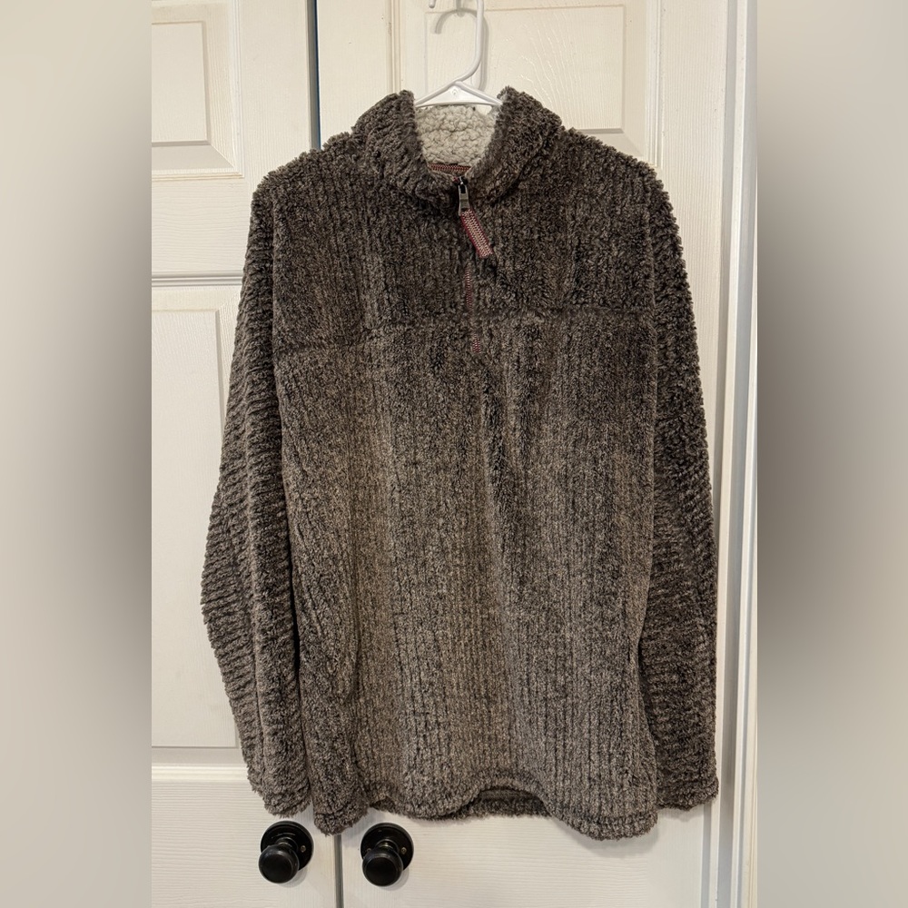True Grit Men’s medium pullover